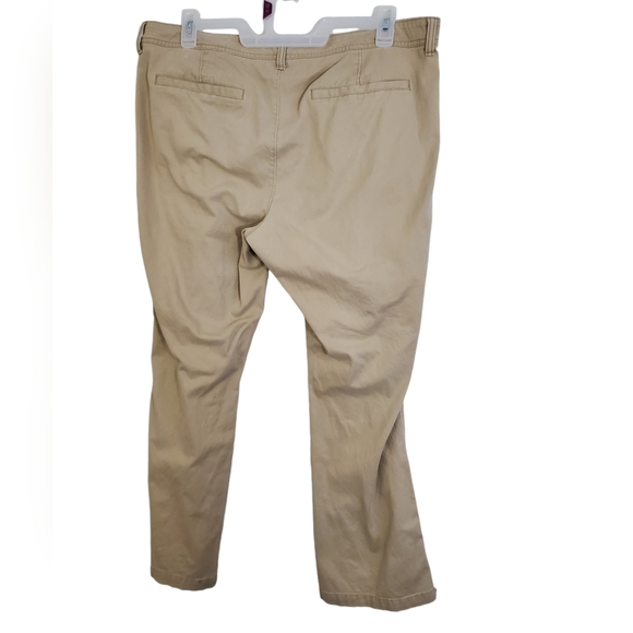 Old Navy The Diva Tan Khaki Pants Women's Size 18 Cotton Blend Pockets Bootcut - Picture 8 of 12
